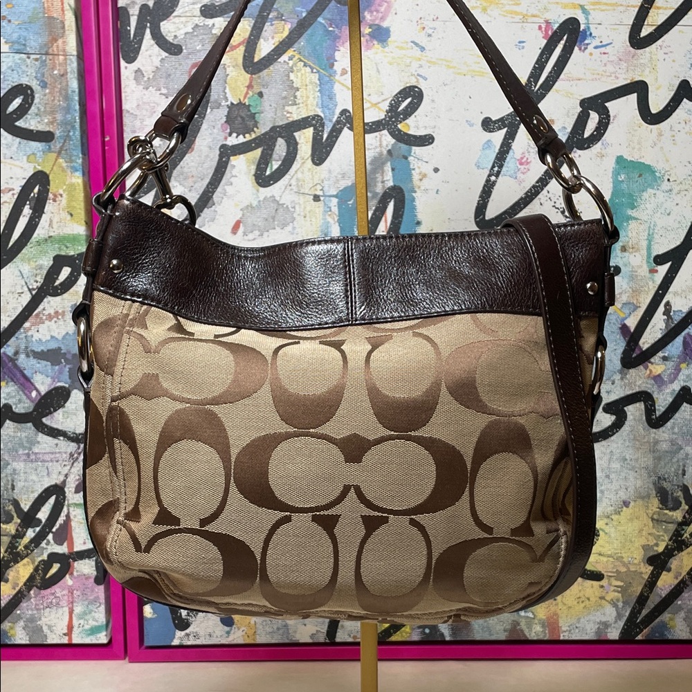 Coach Large Zoe Hobo Bag in Signature Jacquard WITH Crossbody Strap EUC ๐คฉ - Picture 15 of 17